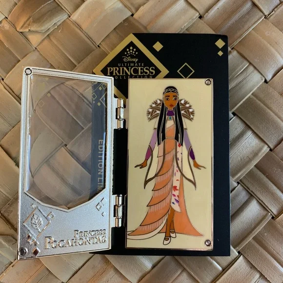 Disney  Pocahontas , designer ultimate Collection pin . - Picture 2 of 6